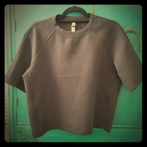 Lululemon top size 10